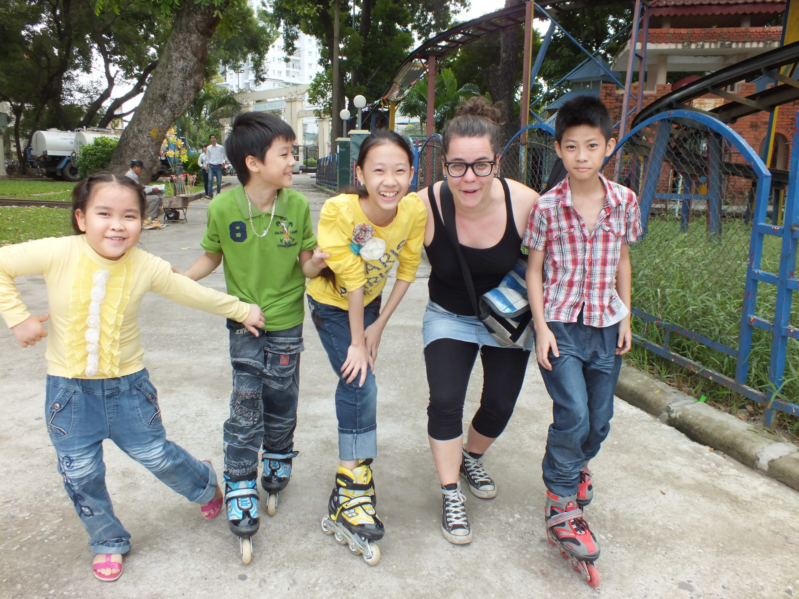 Skating in Vietnamese